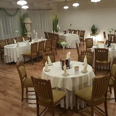 Готель Bristol Тарнув