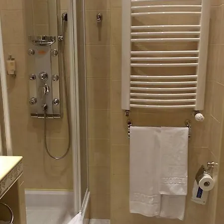 Bristol Hotel 4*