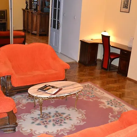 Hotel Bristol
