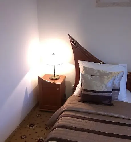 Bristol 4* טארנאו