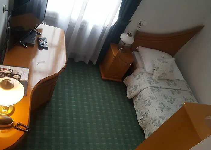 Bristol מלון טארנאו